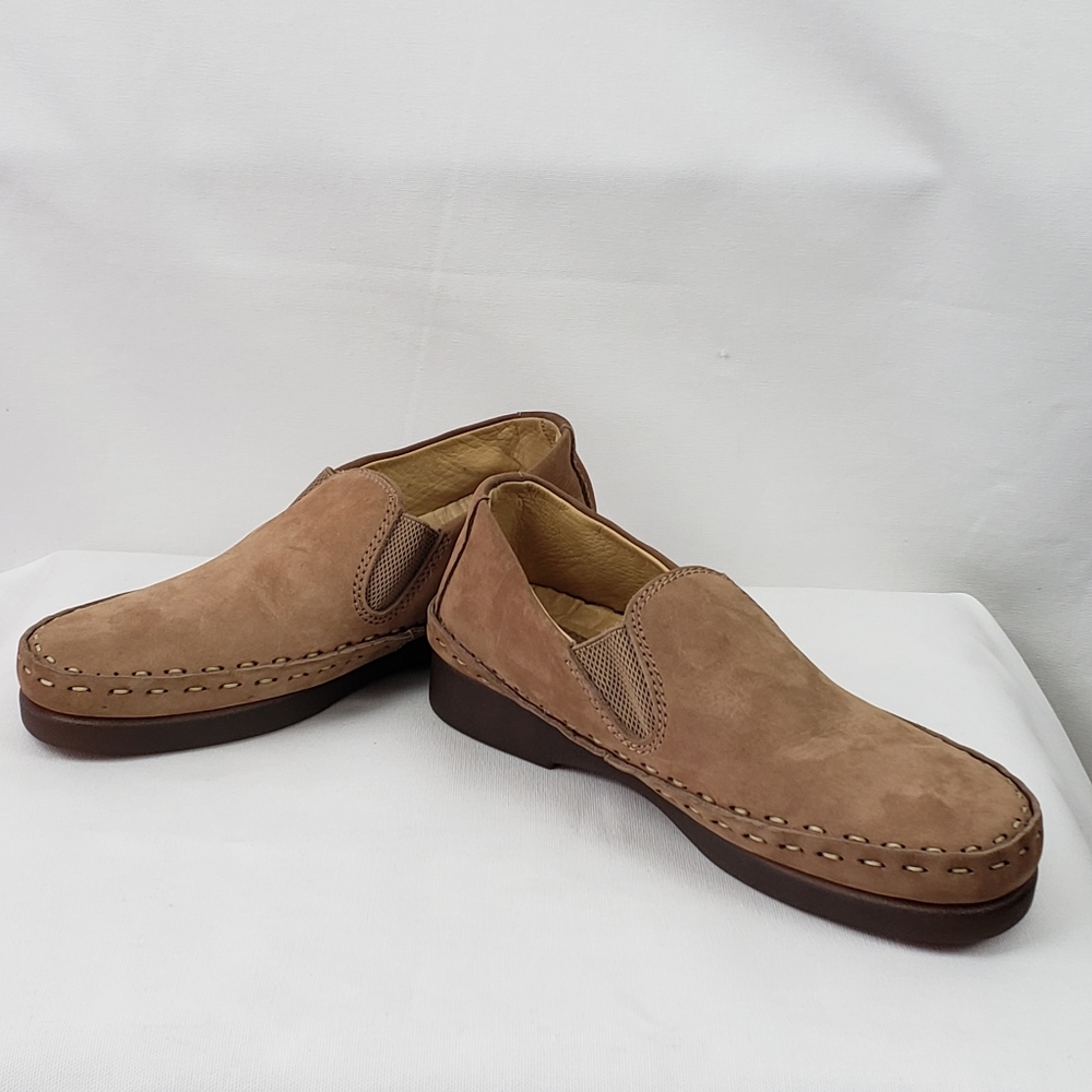 Natur tan leather slipons, NWOT,  size 8
